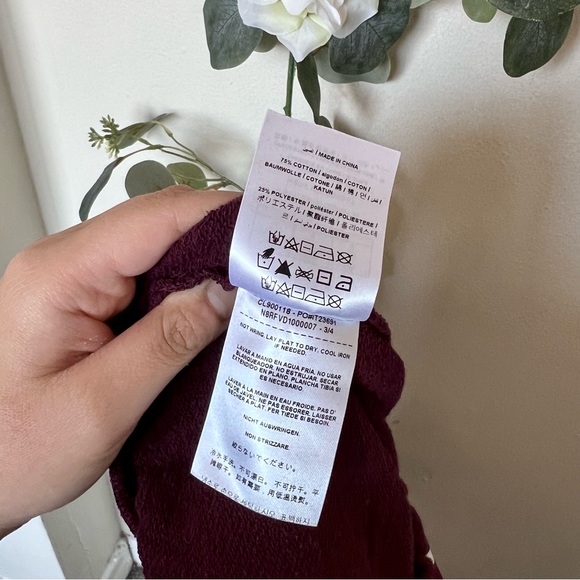 Guess Sweatpants - Picture 7 of 7